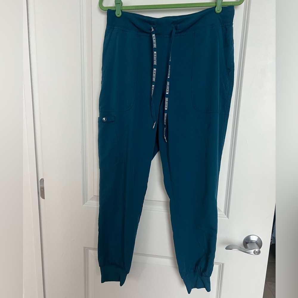 Med Couture Touch Jogger Scrub pant - Caribbean Blue - size M